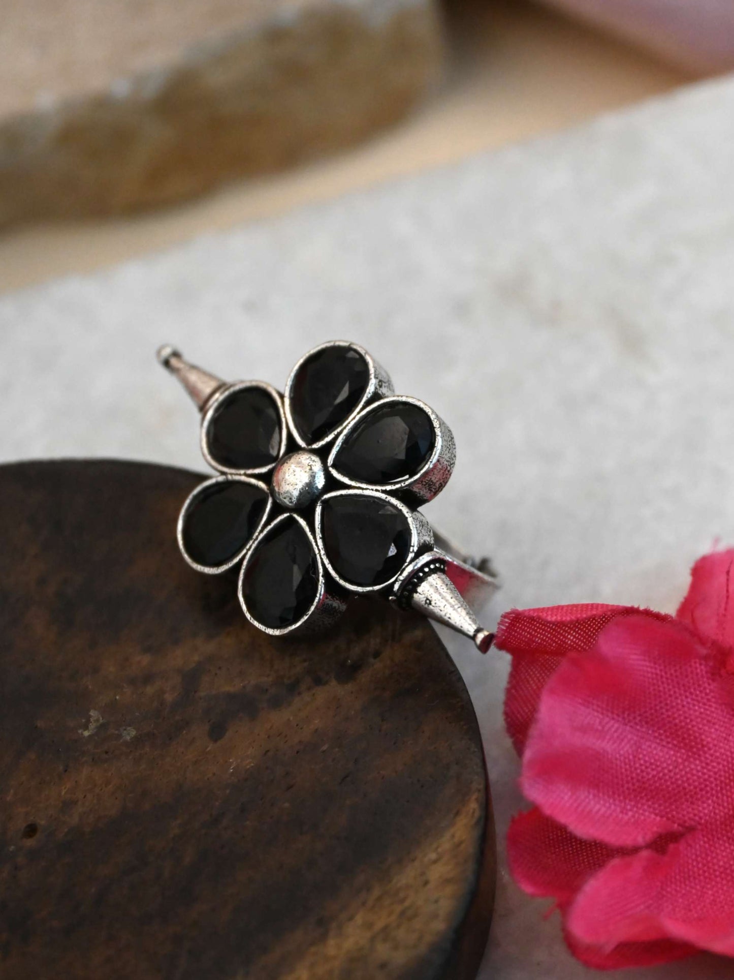 1833OXFRBLK Finger Rings