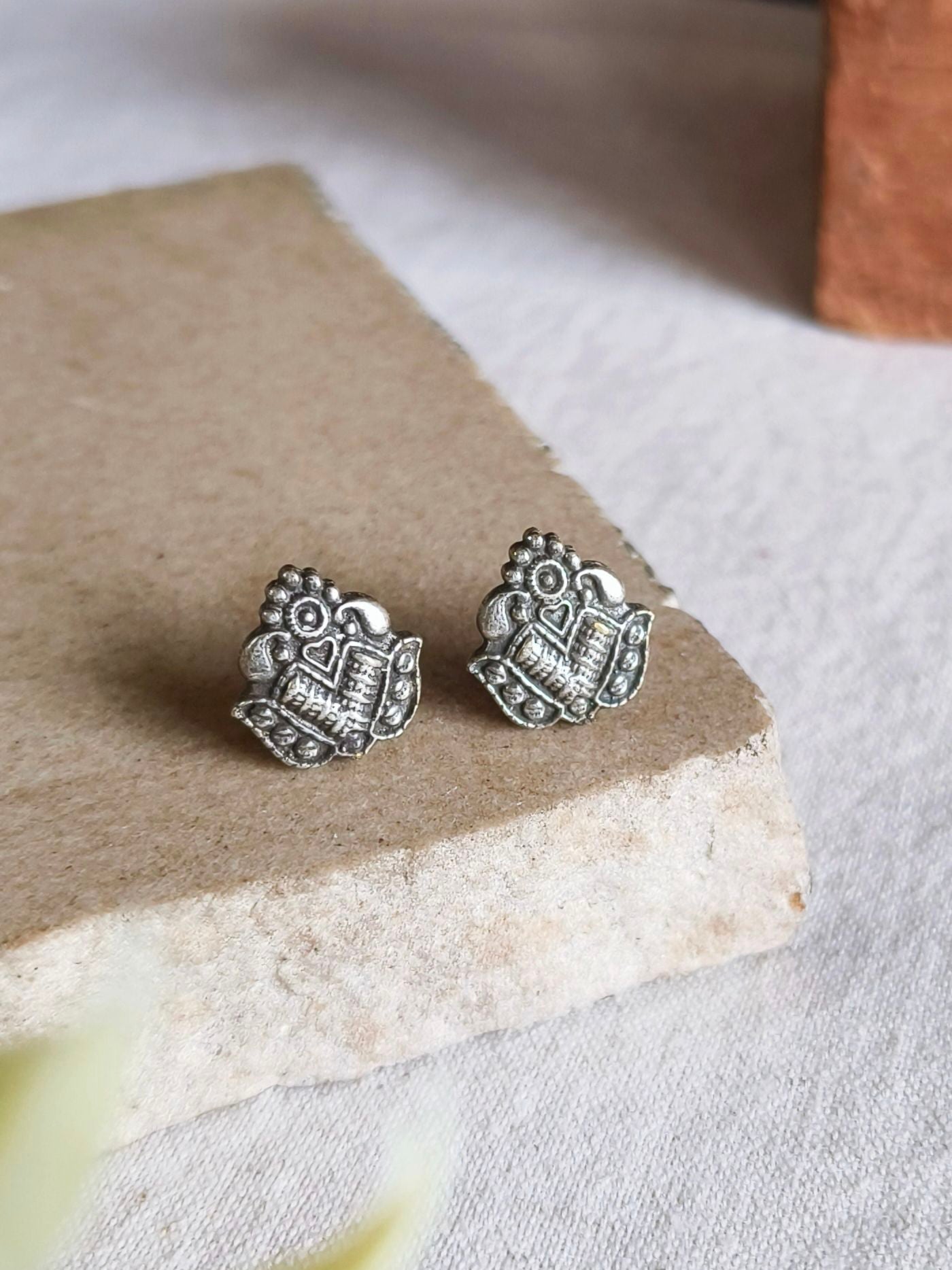 1325MXST | Minor Irregularities | No Returns | Check Description for Details