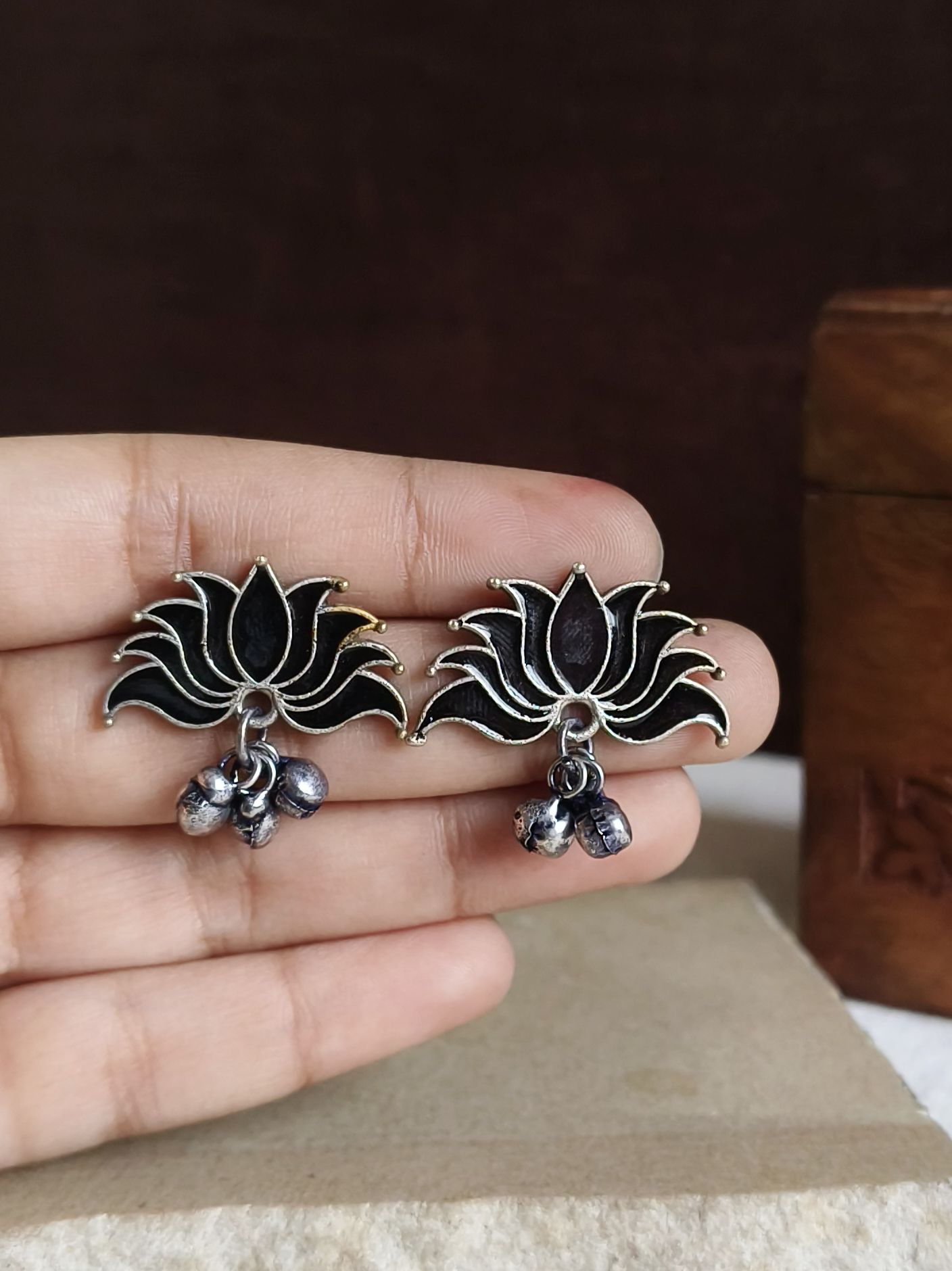 6048MXSTBLK | Minor Irregularities | No Returns | Check Description for Details