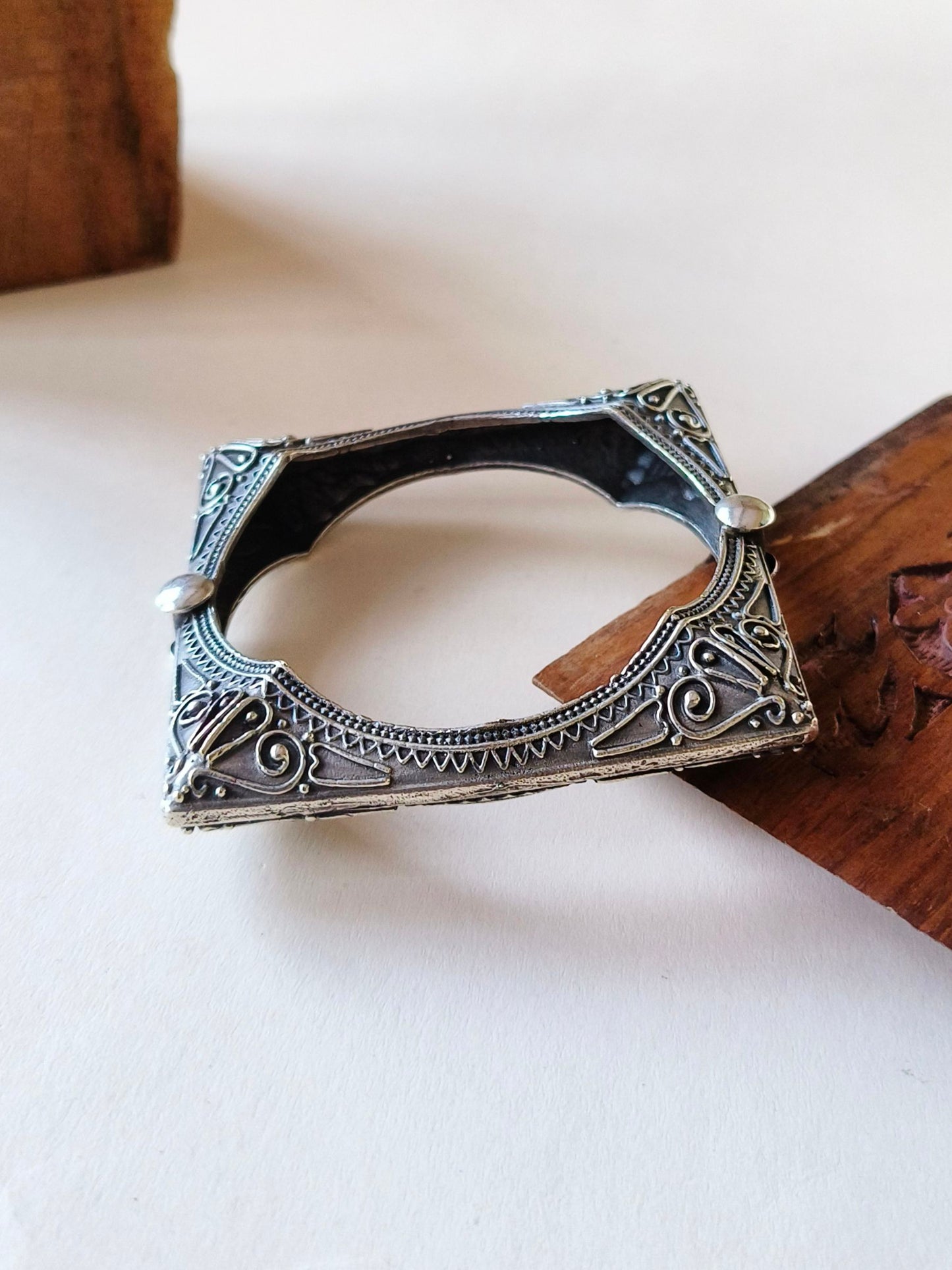 21019MXBL (Price For 1 Piece) Fixed Size Bangle (Non-Openable) Size 2.6