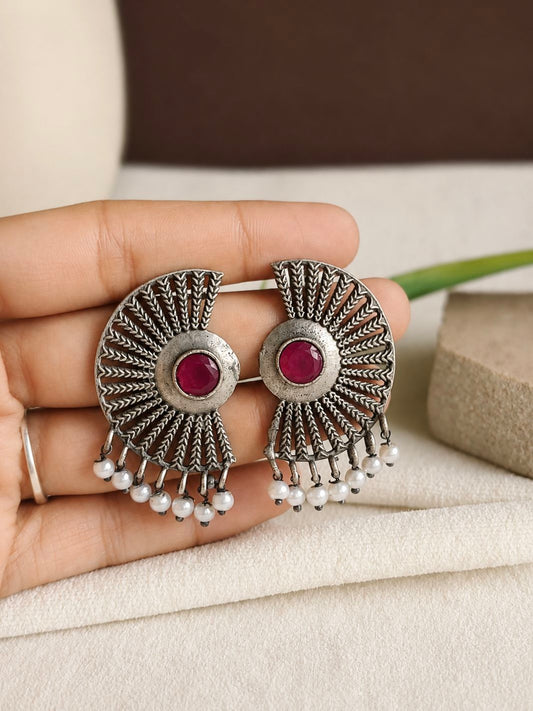 Silver Look Alike Oxidised Earring 10783STRED