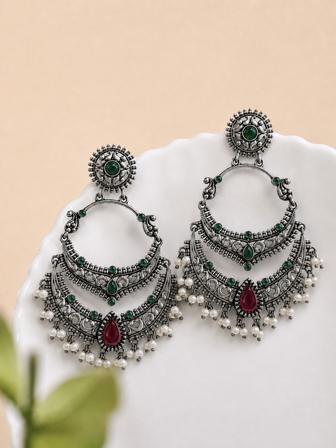 Silver Look Alike Oxidised Earring 10781DLGRN