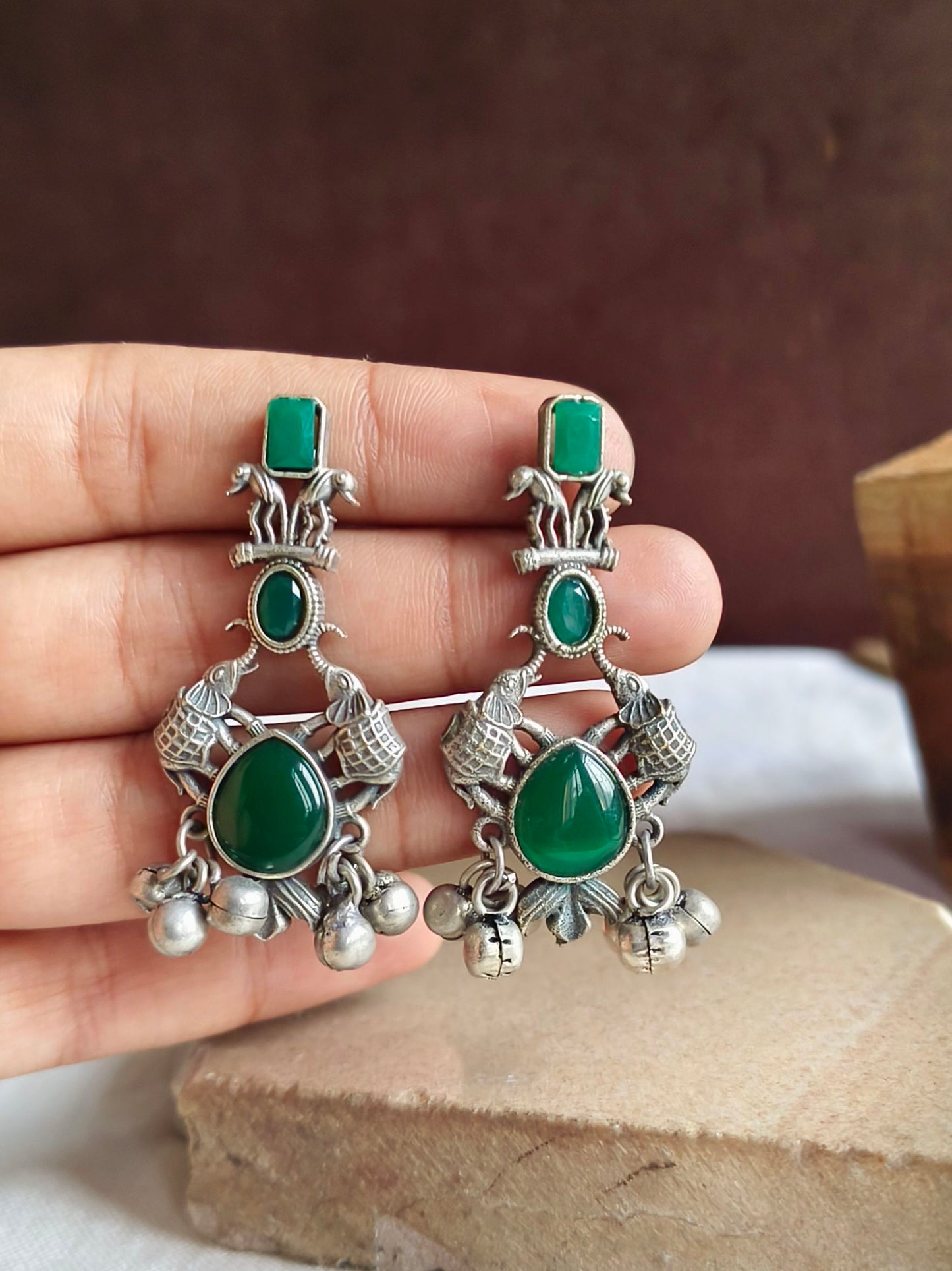 Silver Look Alike Oxidised Earring 10786DLGRN