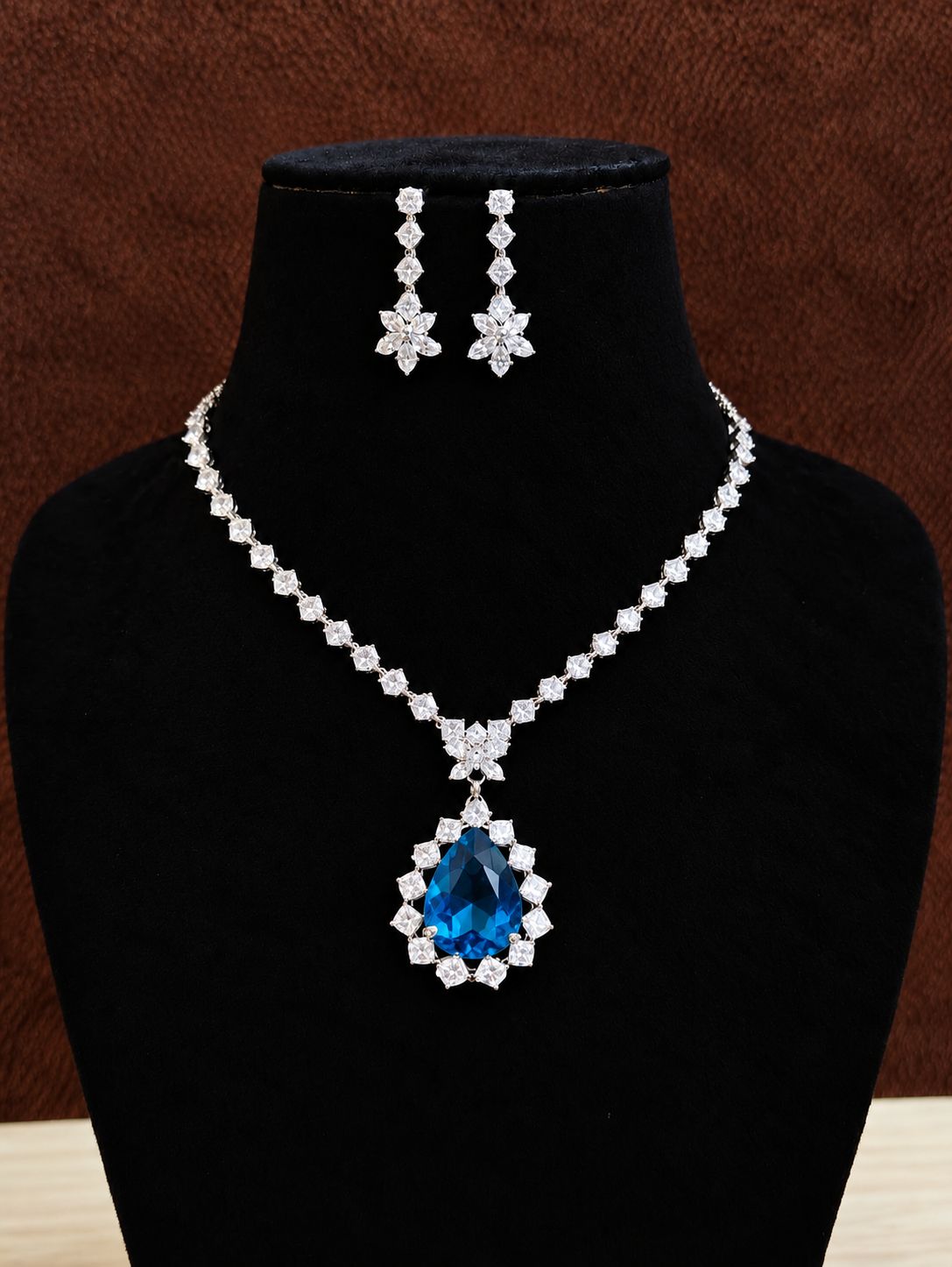 AD Crystal Necklace Set