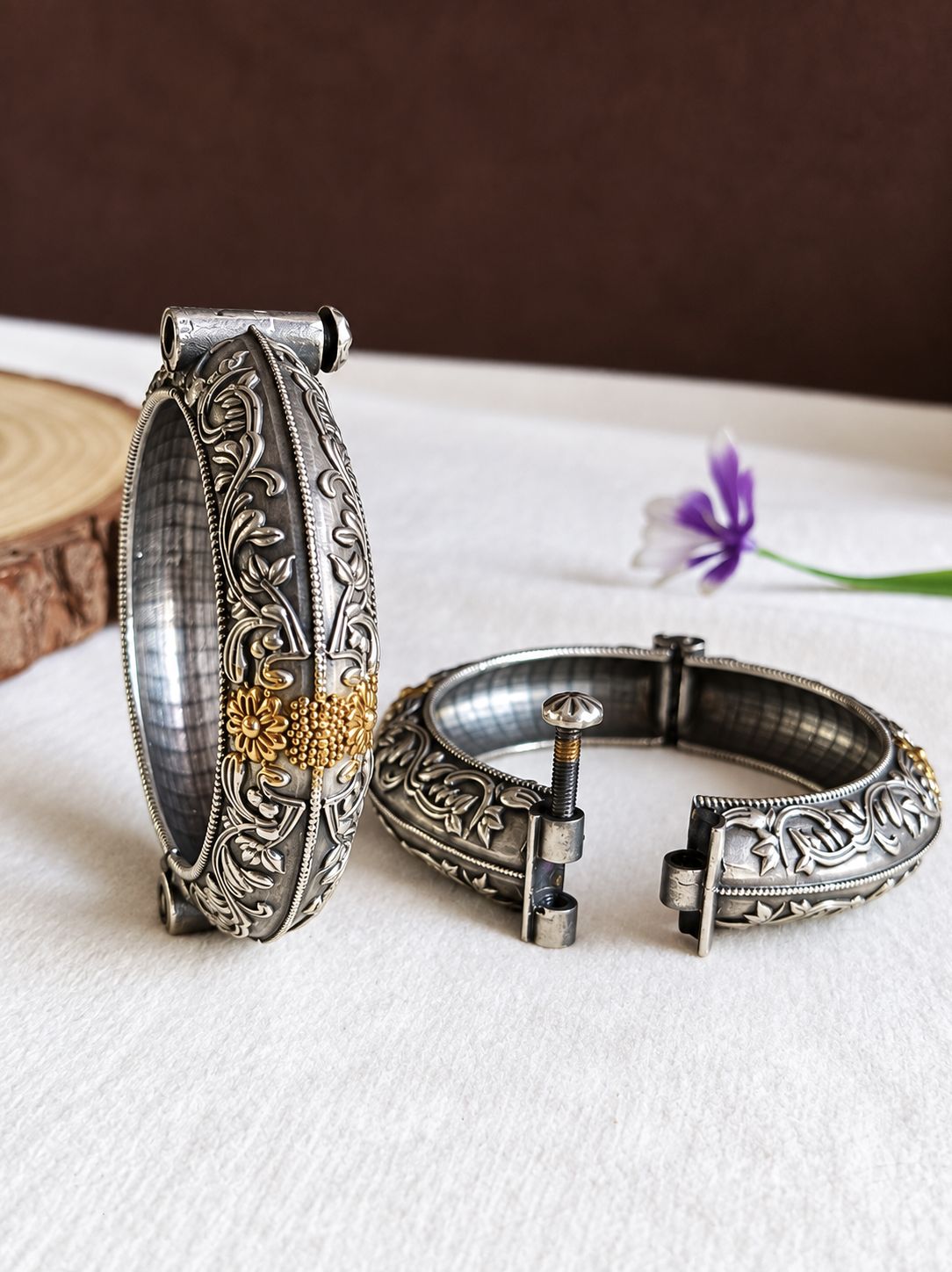 Dual Tone Set of 2 Pieces Opnable Bangle 10848DTBL