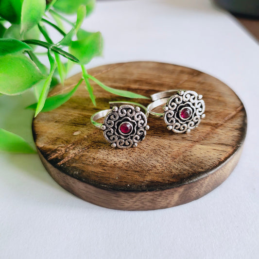 0993TRRED toe rings Pair