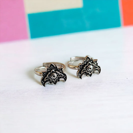 1019TR toe rings Pair