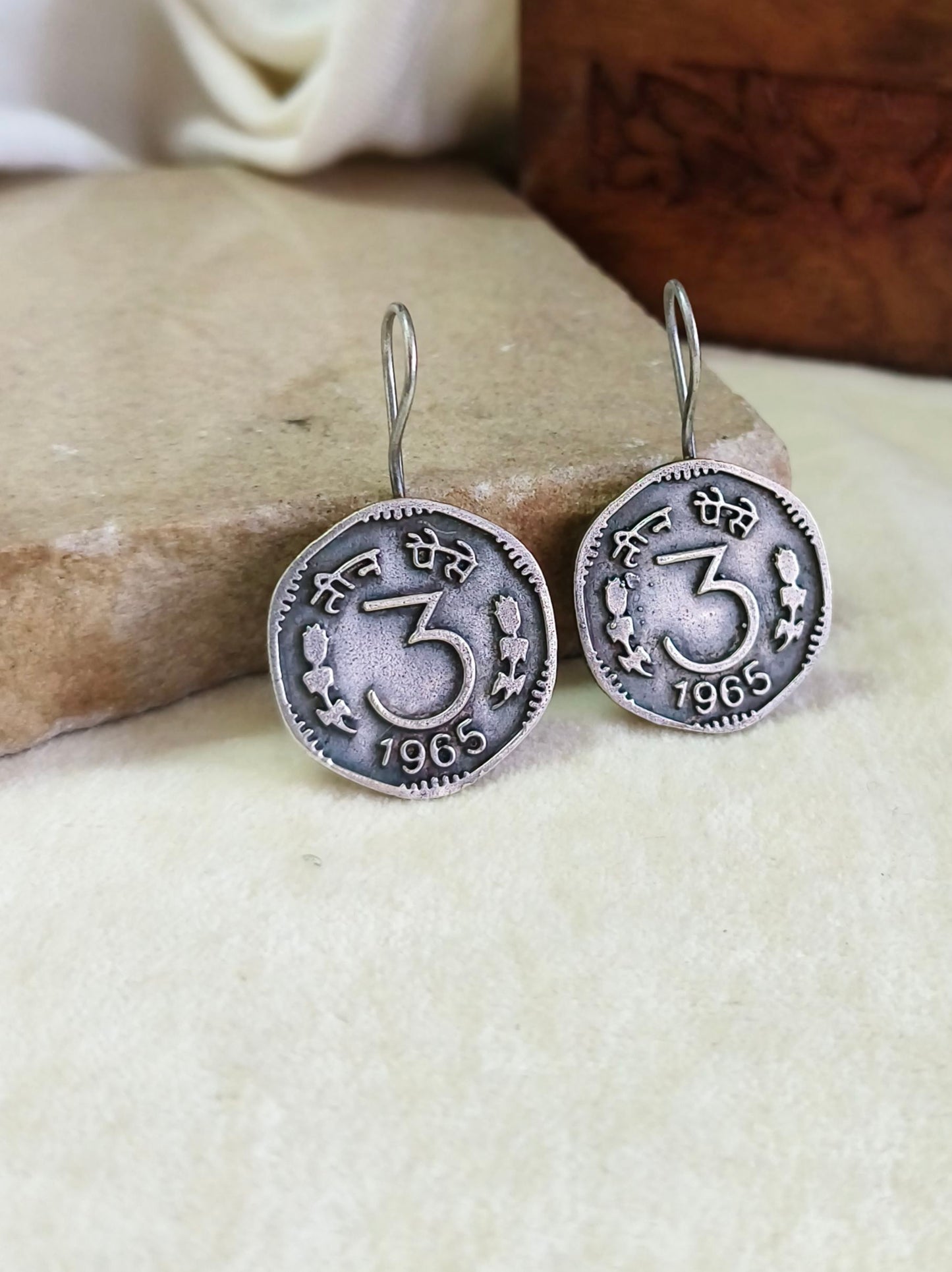 2105HK ( 3 Pesa Coin Hook Earrings )