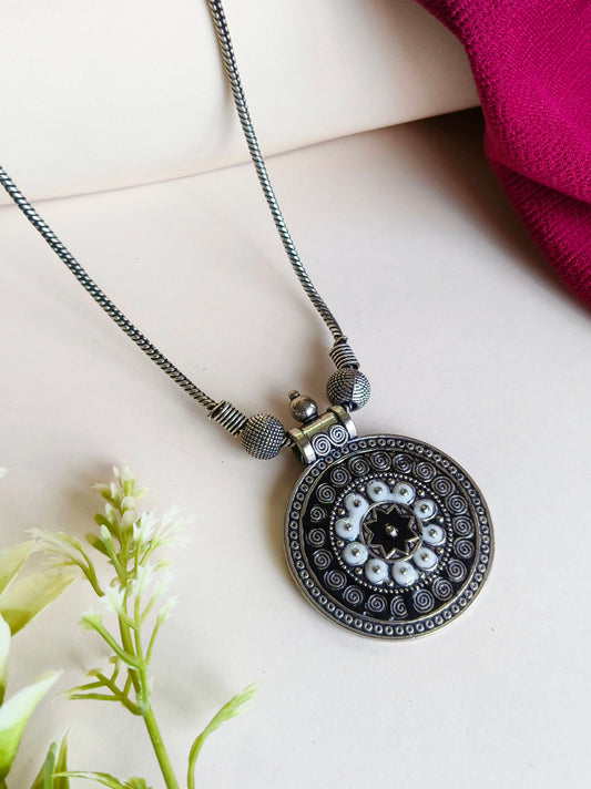 0036MXPDBLKWHT German Silver Chain Pendant