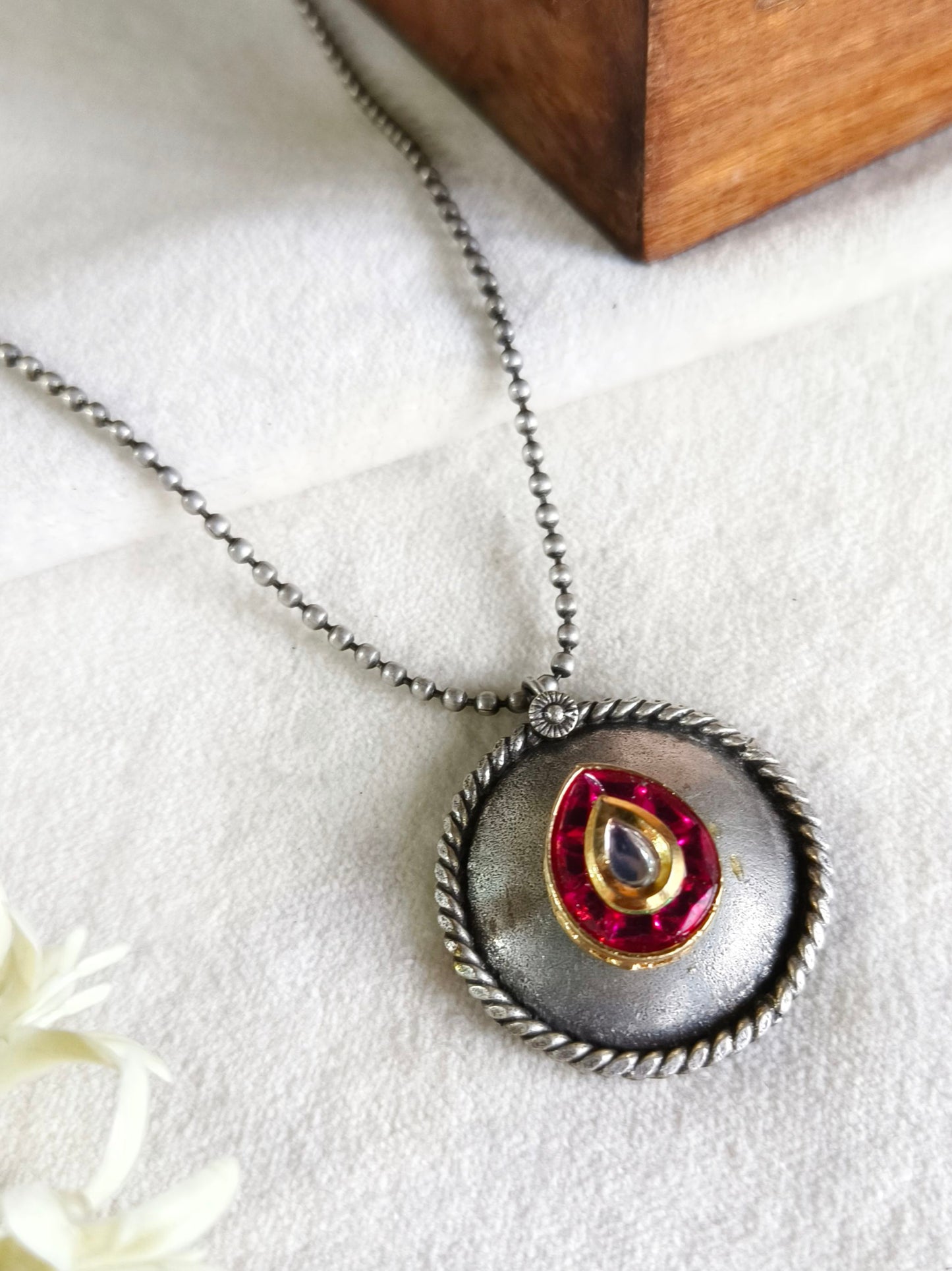 1183MXPDRED | Minor Irregularities | No Returns | Check Description for Details