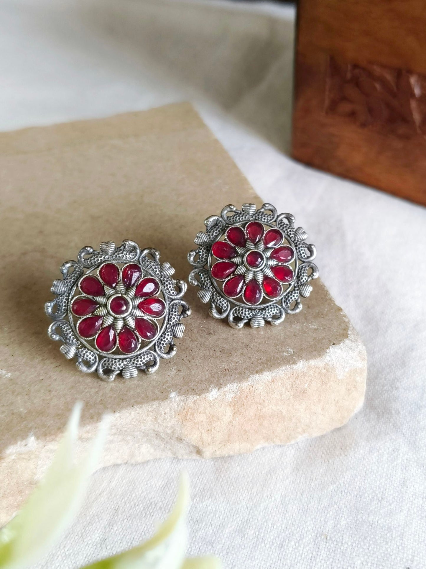 1313MXSTRED | Minor Irregularities | No Returns | Check Description for Details