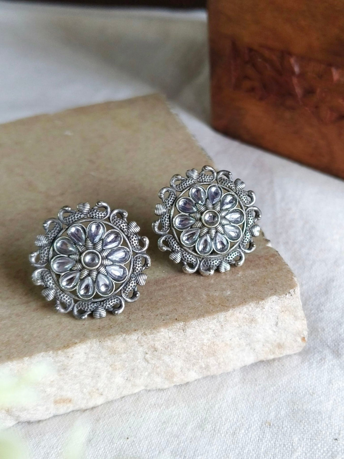 1313MXSTWHT | Minor Irregularities | No Returns | Check Description for Details