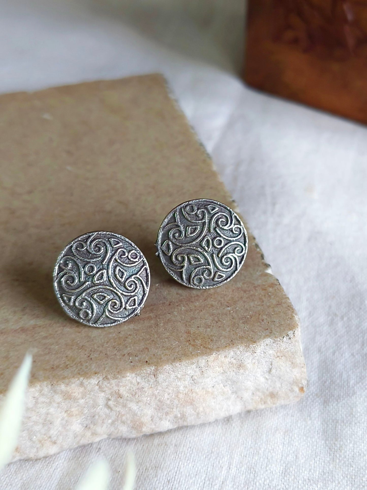 1320MXST | Minor Irregularities | No Returns | Check Description for Details