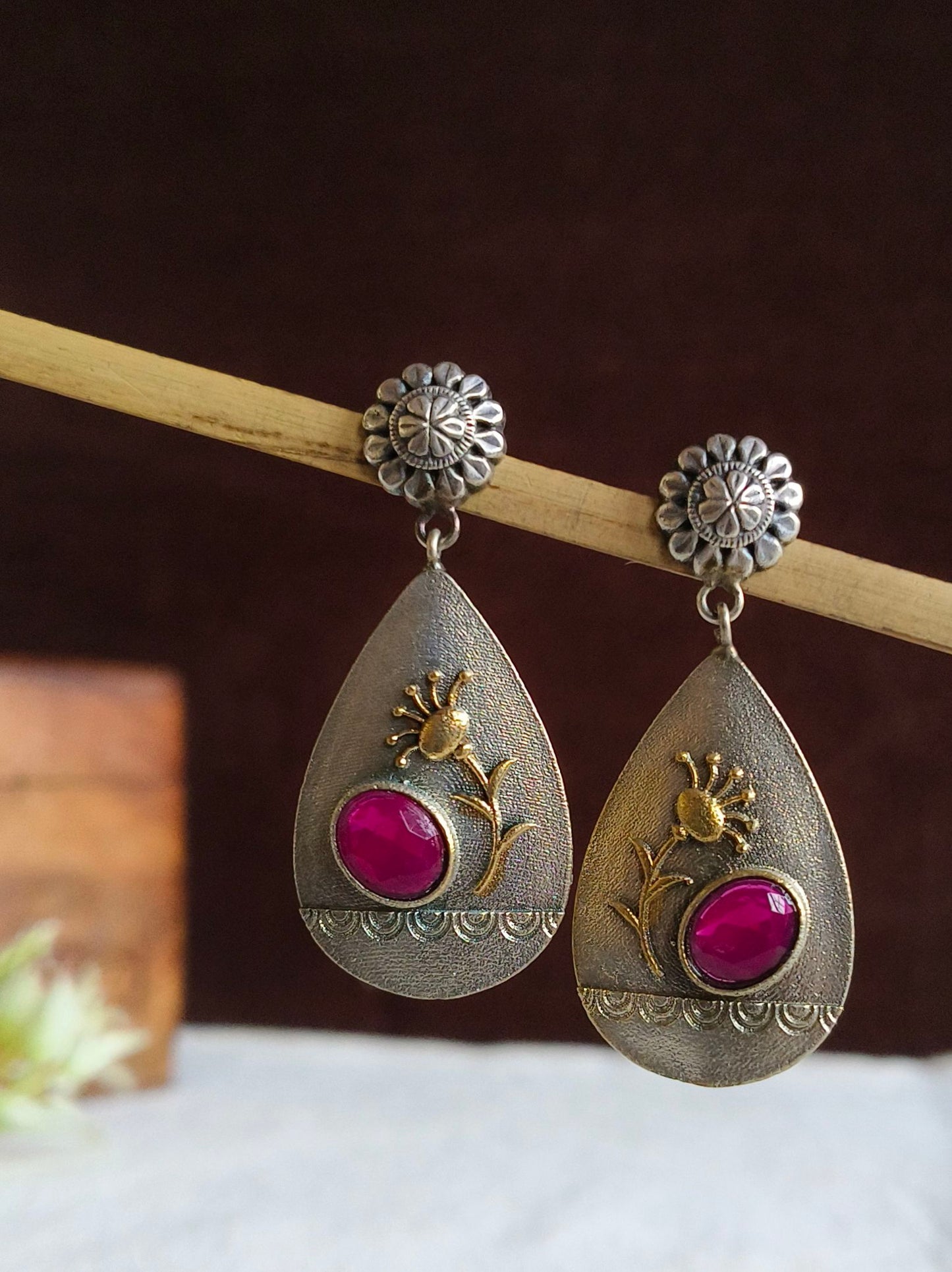 3020MXDLRED |  Minor Irregularities | No Returns | Check Description for Details