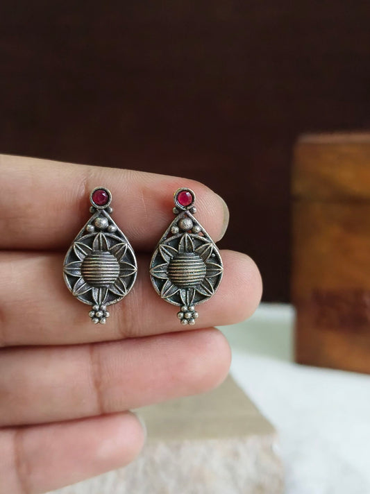 6090MXSTRED |  Minor Irregularities | No Returns | Check Description for Details