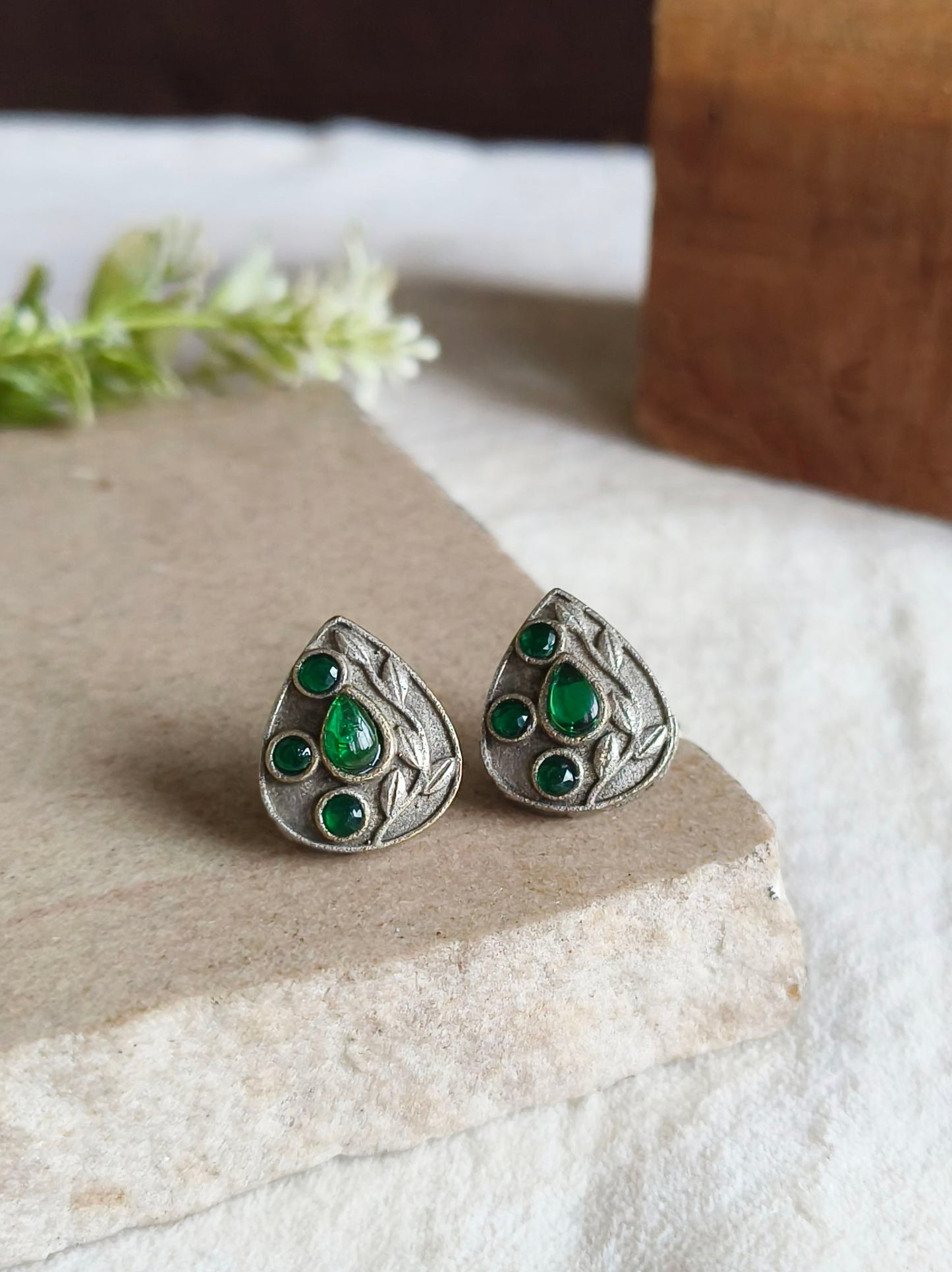 7007MXSTGRN |  Minor Irregularities | No Returns | Check Description for Details