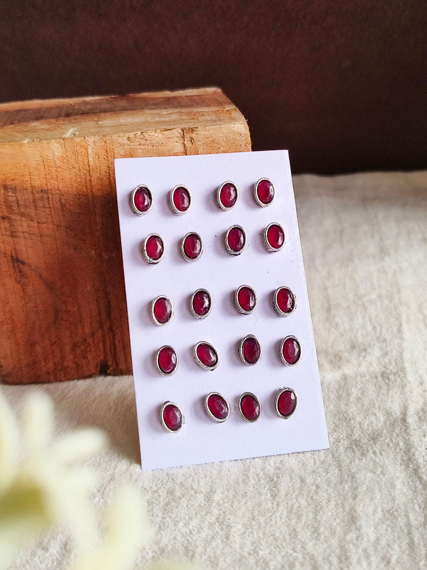 10676OXSTRED Price For 10 Pair (Oval)