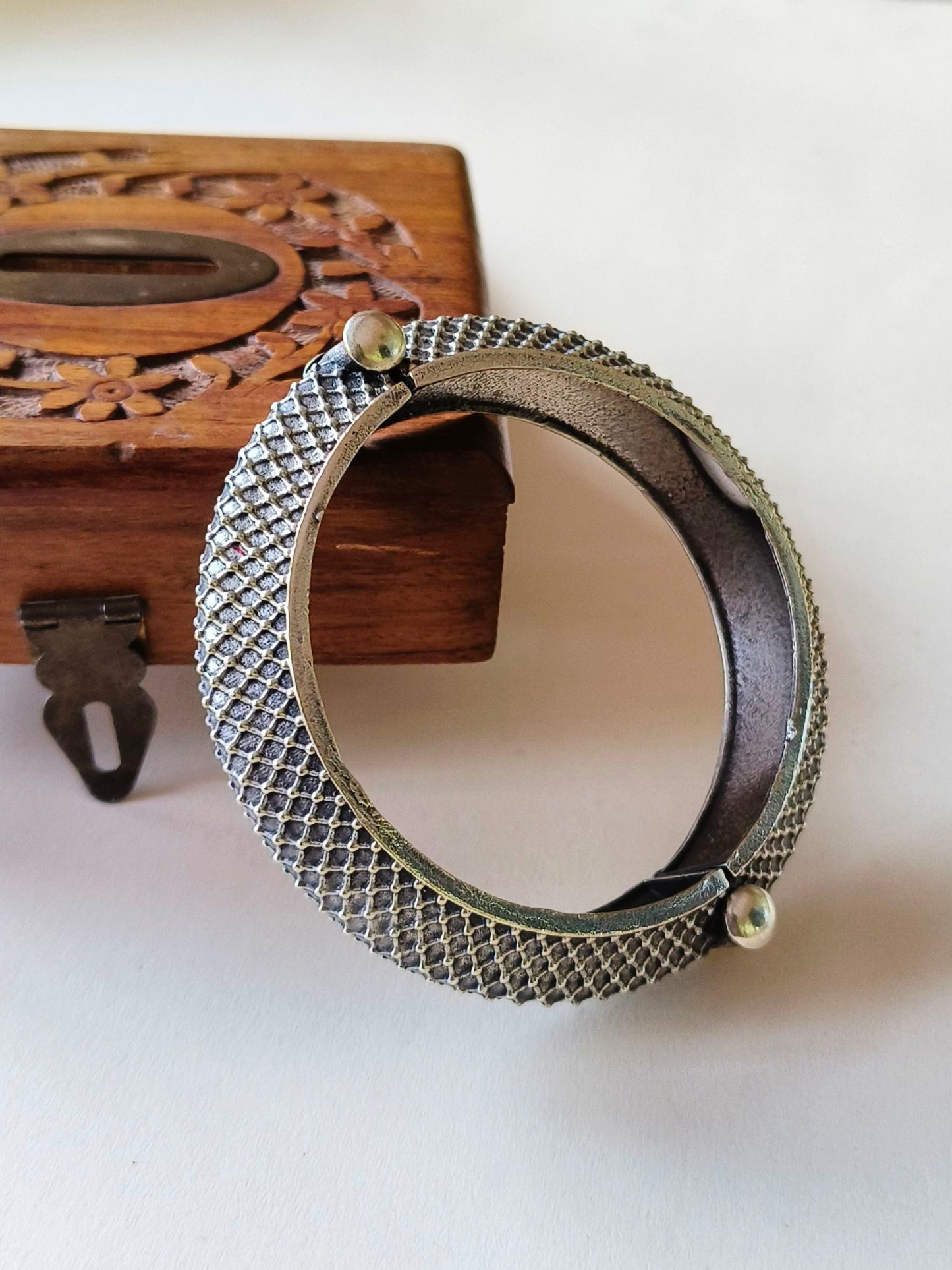 21025MXBL (Price For 1 Piece) Fixed Size Bangle (Non-Openable) Size 2.6