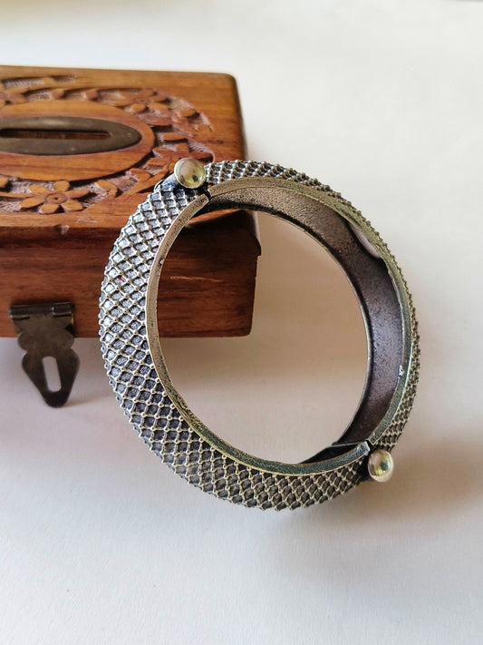 21025MXBL (Price For 1 Piece) Fixed Size Bangle (Non-Openable) Size 2.6