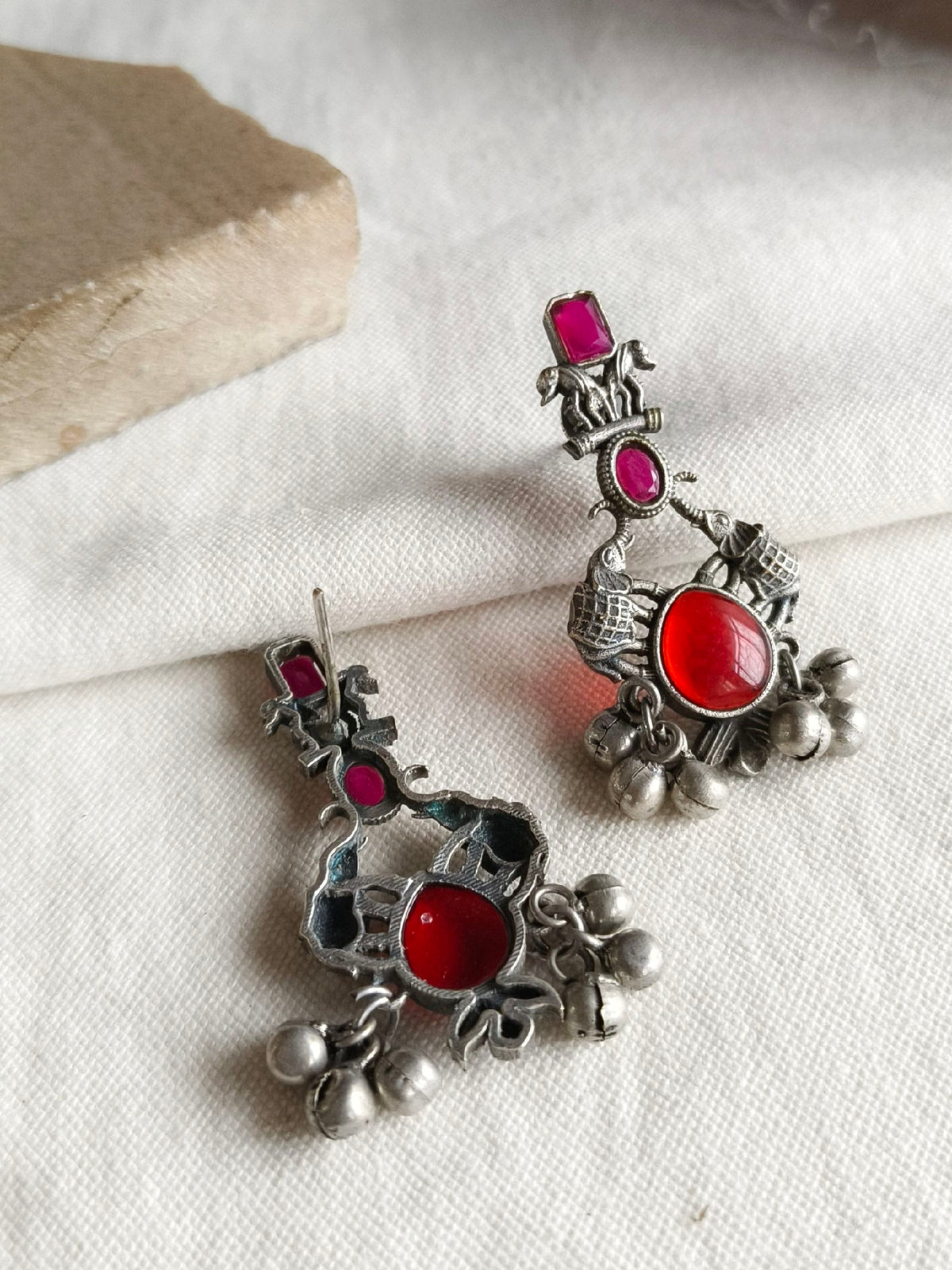 Silver Look Alike Oxidised Earring 10786DLMRNRED