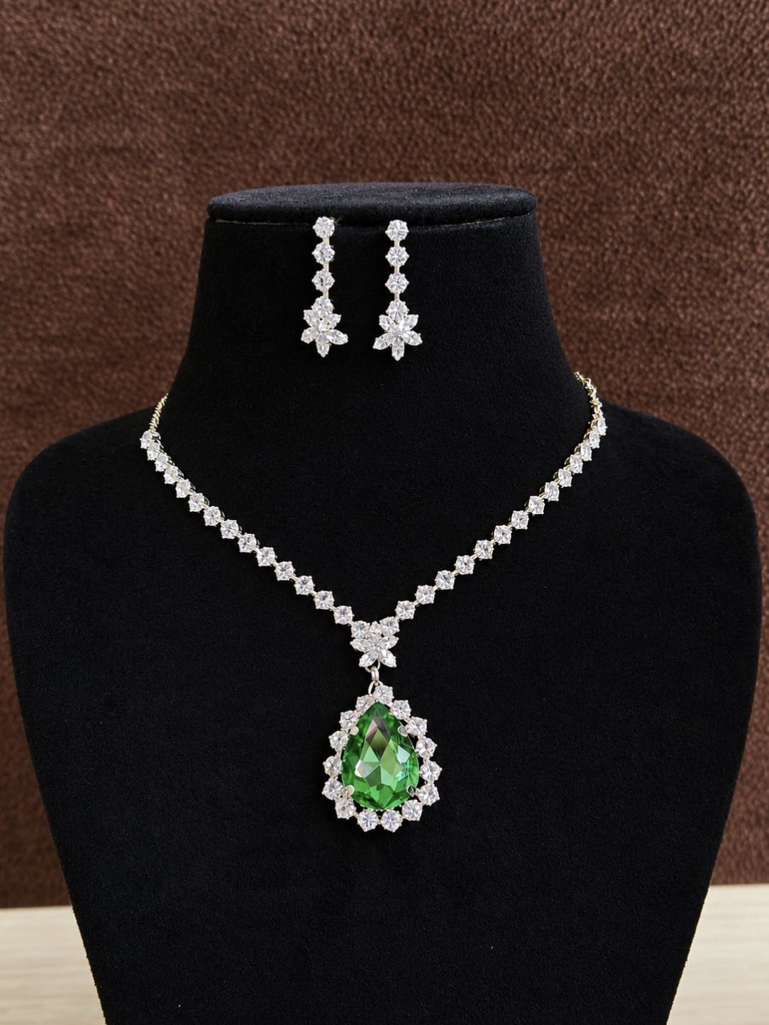 AD Stone Jewellery Set
