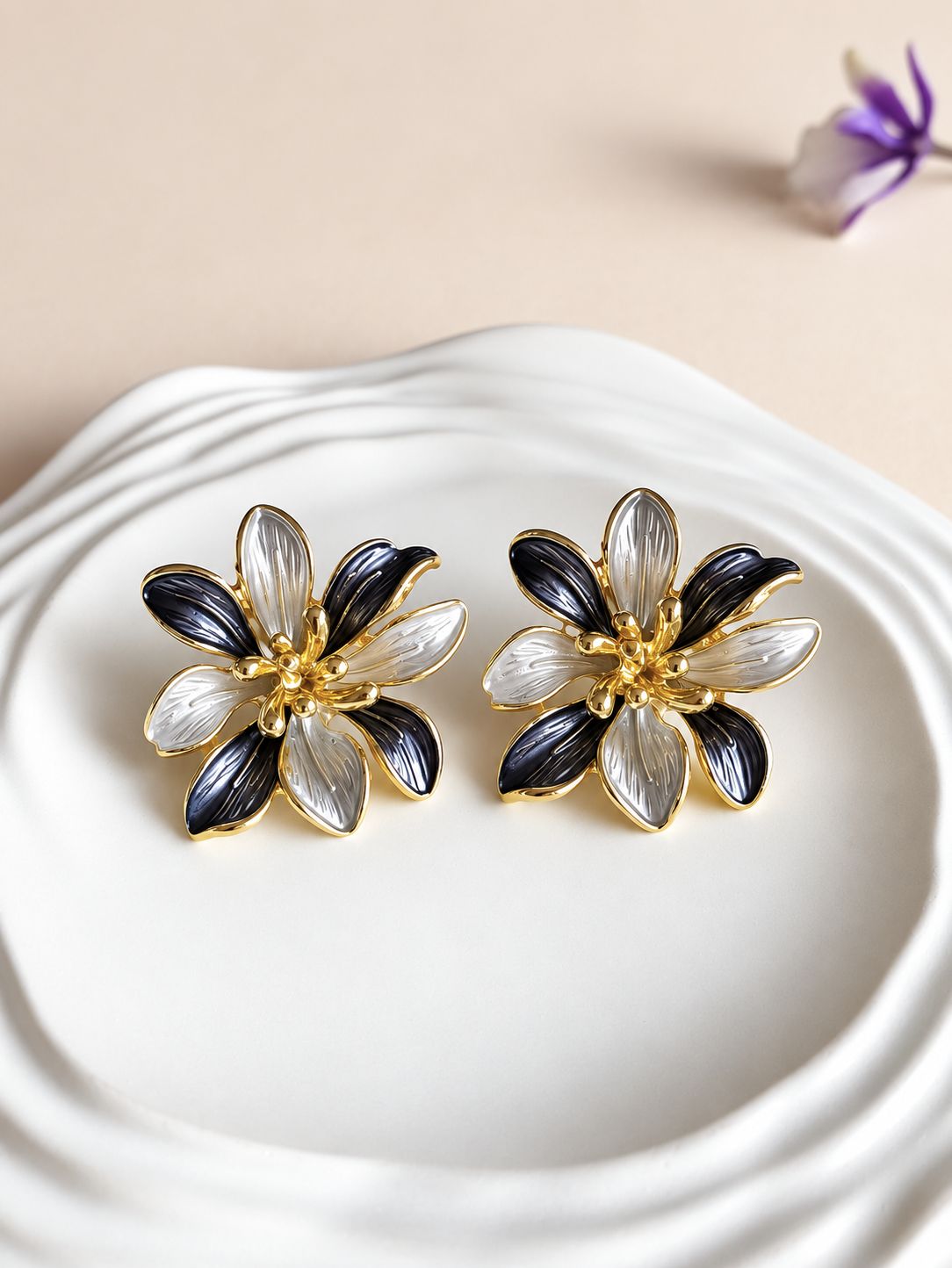 Enamel Stainless Steel Earrings 0103AMSTGRYWHT