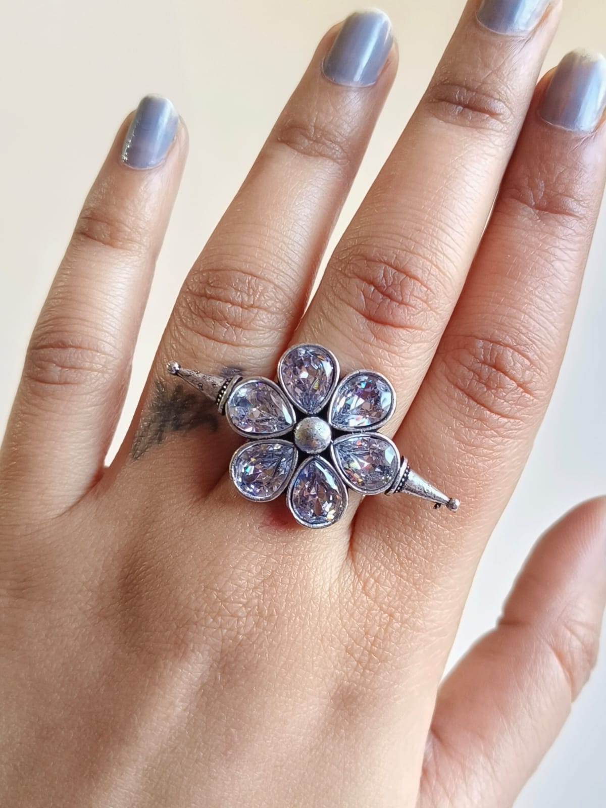 1833OXFRWHTAD Finger Rings